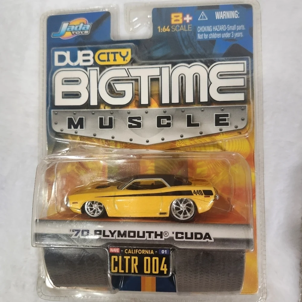 Red 69 Chevy and Yellow 70 Plymouth Die-Cast Muscle Cars Toys